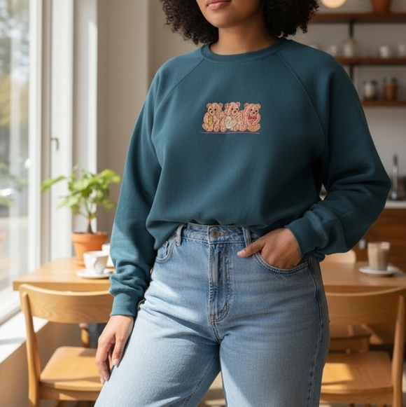 2X • Vintage • 90s Teal  Crewneck Sweater With Satin Bear Patch & Embroidery - Picture 4 of 8